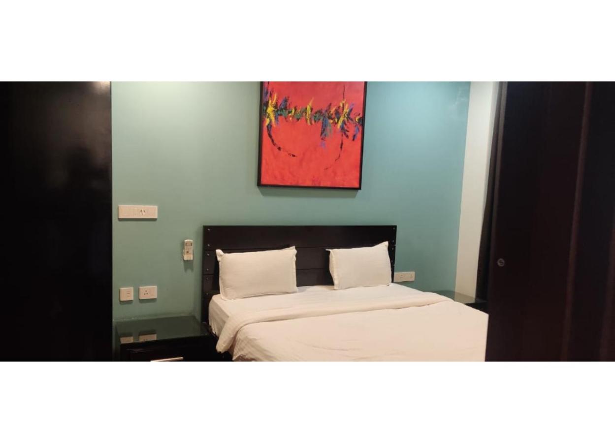 Aarju Luxurious Stay 칼랑굿 외부 사진