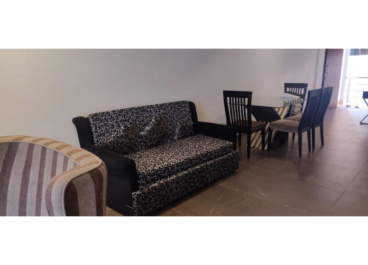 Aarju Luxurious Stay 칼랑굿 외부 사진
