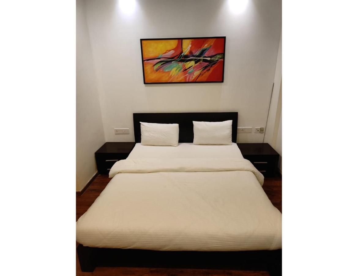 Aarju Luxurious Stay 칼랑굿 외부 사진
