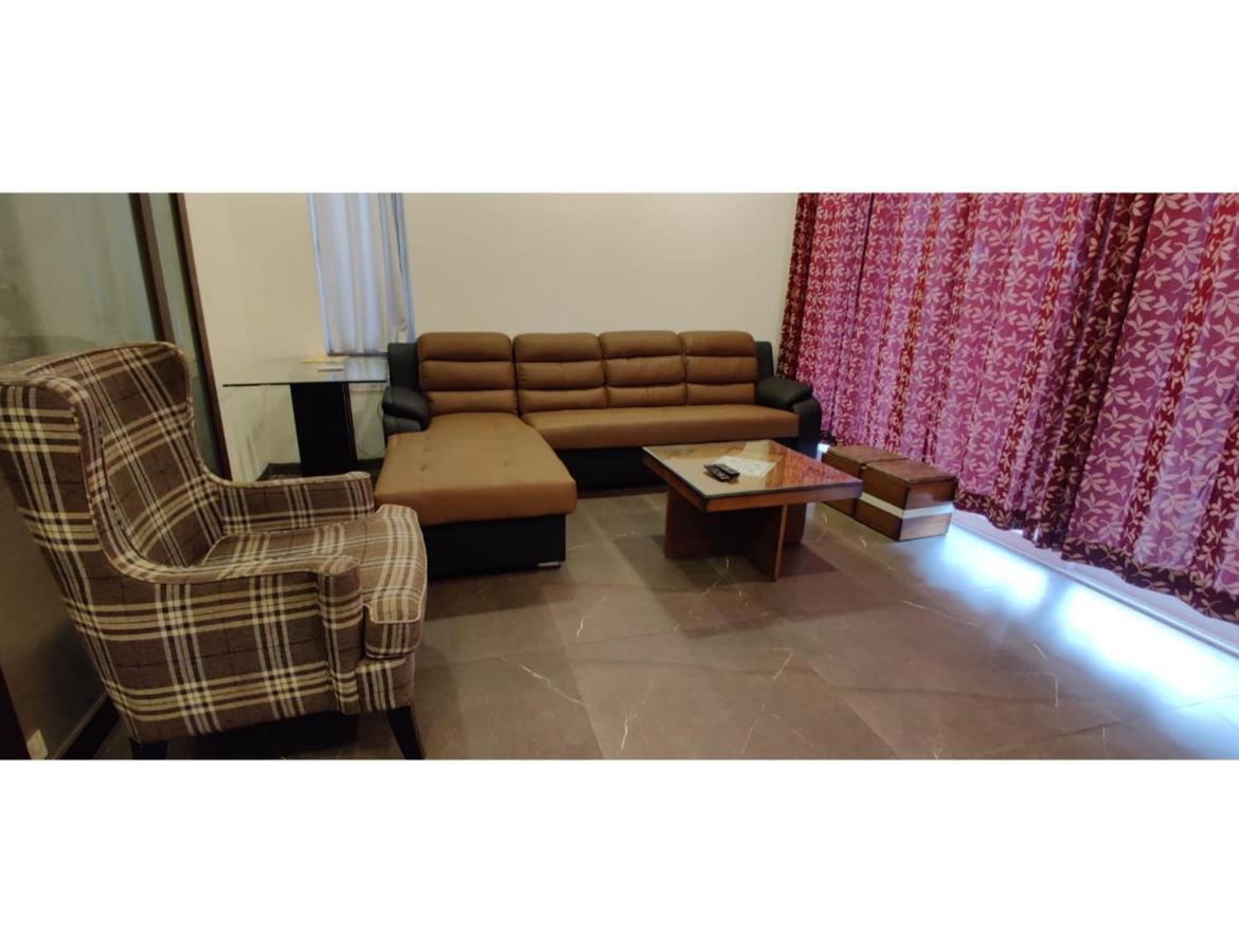Aarju Luxurious Stay 칼랑굿 외부 사진