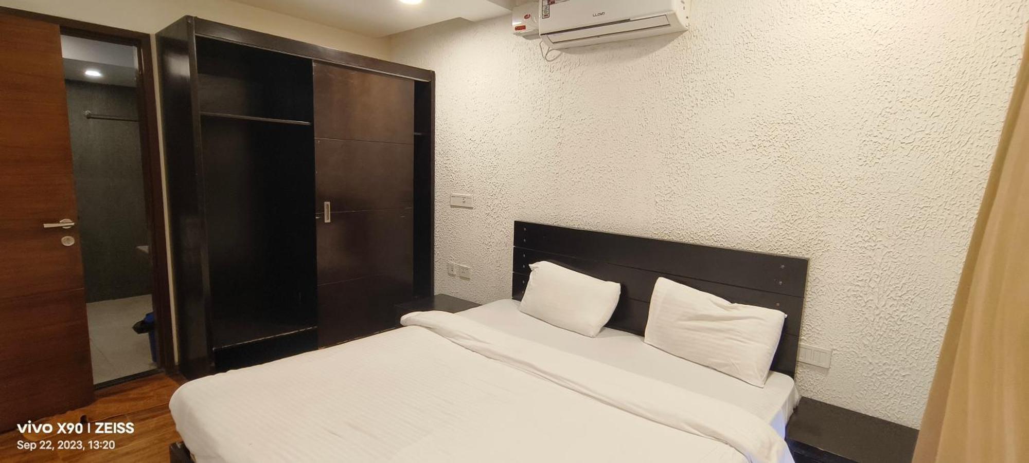 Aarju Luxurious Stay 칼랑굿 외부 사진